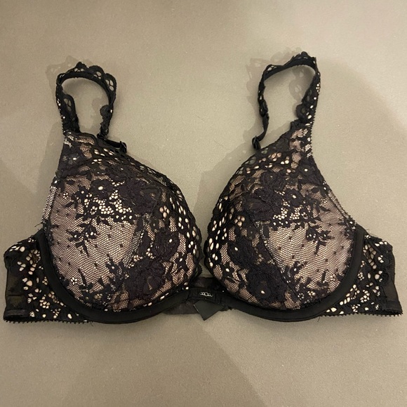 Victoria’s Secret Black Lace Push Up Bra - Picture 3 of 5